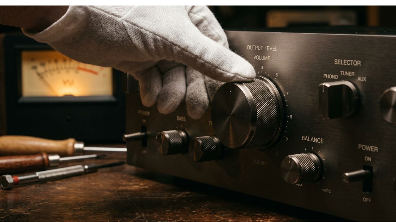 バブルコンポ専門鑑定風景