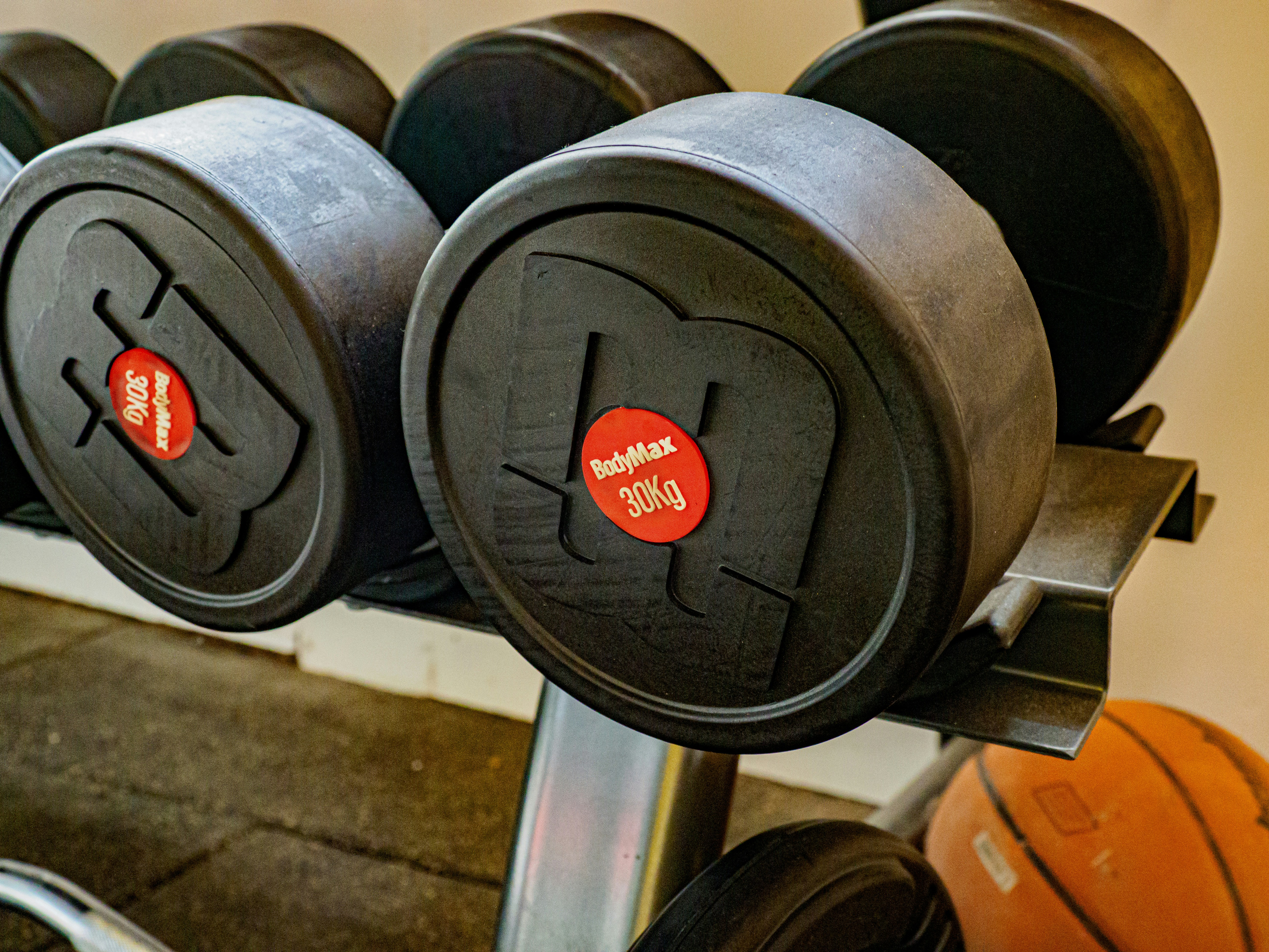 ダンベル・ヨガマット・筋トレ用品